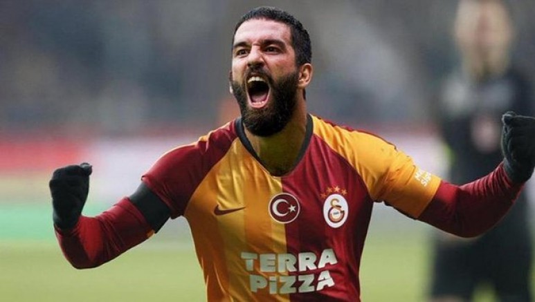 Galatasaray'lı Arda Turan'ın koronavirüs testi pozitif çıktı