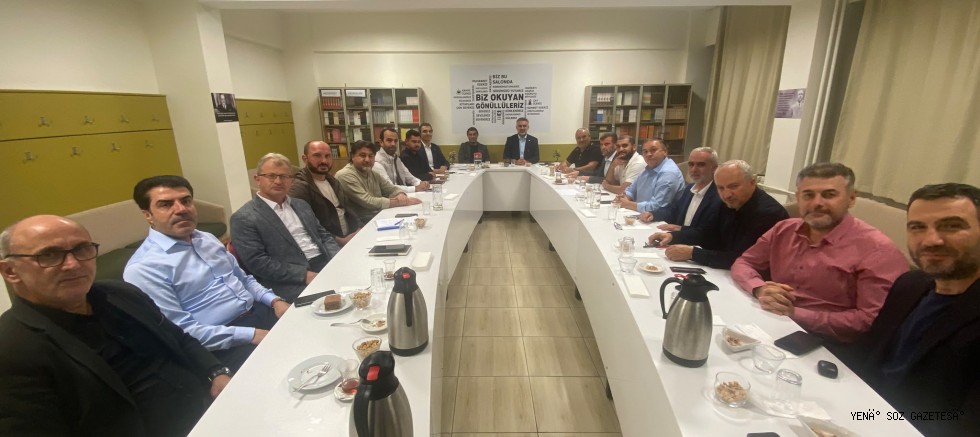 KARTAL'DA ÖĞRENCİ VE EĞİTİM GÖNÜLLÜLERİ TOPLANDI 
