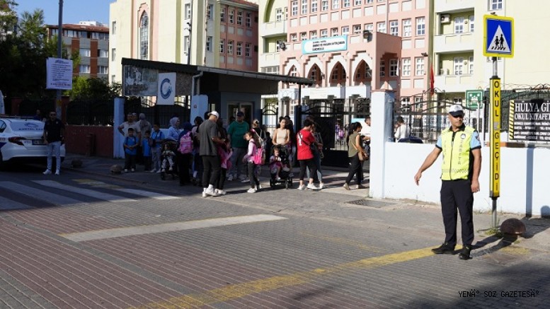 Kartal'da Okul Yolları Zabıtaya Emanet: 21 Kritik Noktada Öğrencilere 'Güvenlik Kalkanı'