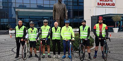 ATAŞEHİR’DEN ANITKABİR’E ANLAMLI YOLCULUK BAŞLADI