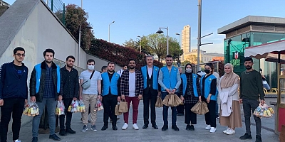 İFTARA YETİŞEMEYENLERE AK GENÇLİK YETİŞİYOR