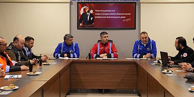 Kartal Belediyesi Ekipleri Karla Mücadele Çalışmalarını Aralıksız Sürdürüyor