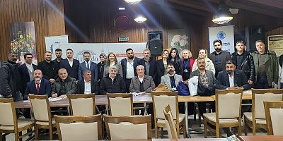 MUHTEŞEM İFTAR BULUŞMASI.SALONUN DIŞINA TAŞAN YÜZLERCE KİŞİ OLDU