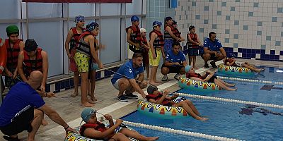 Yüzme Şenlikleri Renkli Görüntülere Sahne Oldu